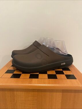 OOFOS OOCloog comfort walking clog brown black slip on shoe slide mule M8 W10 EU
